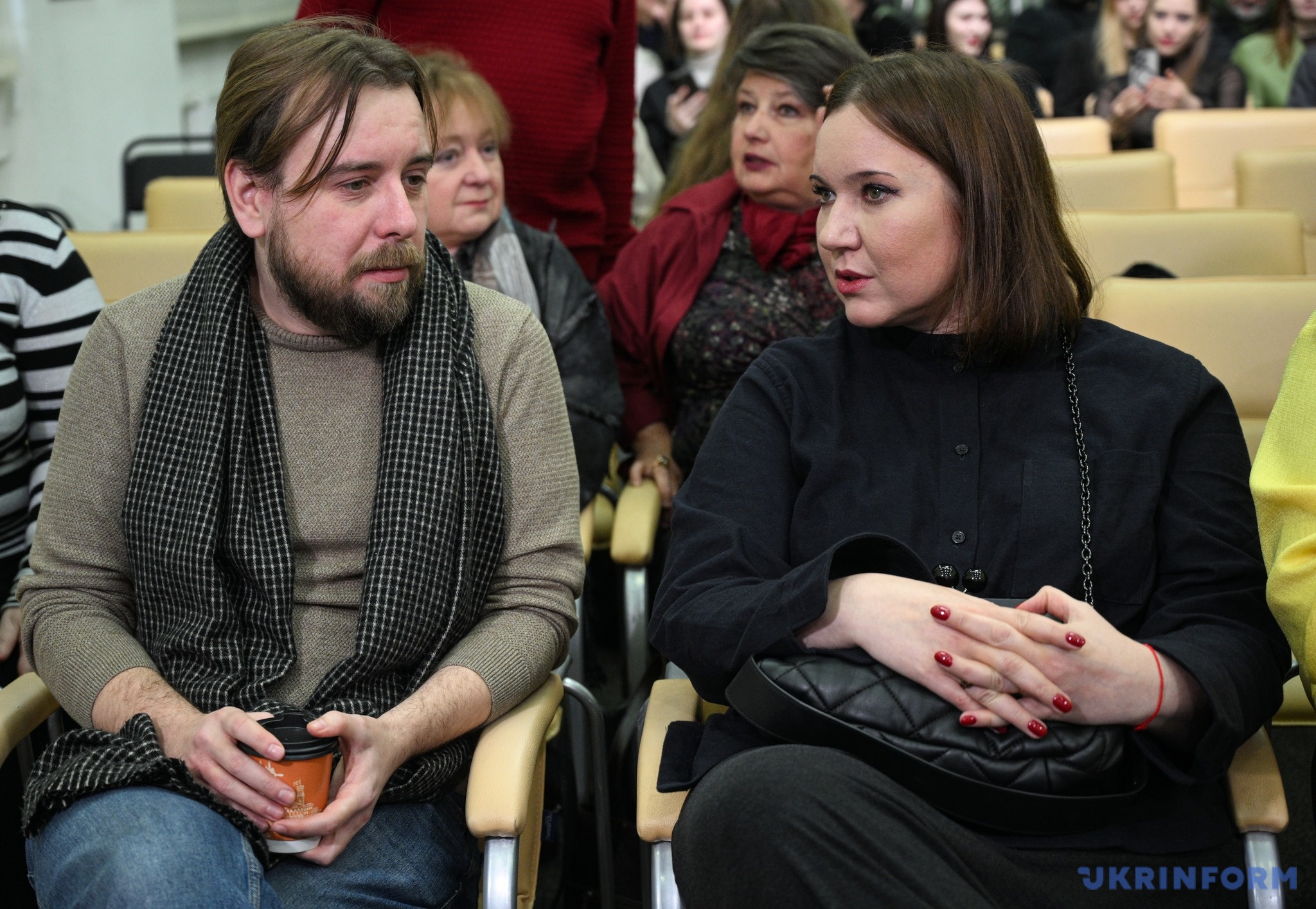 Режисери Дмитро Захоженко і Тамара Трунова, за ними - експертки Людмила Олтаржевська та Ганна Веселовська