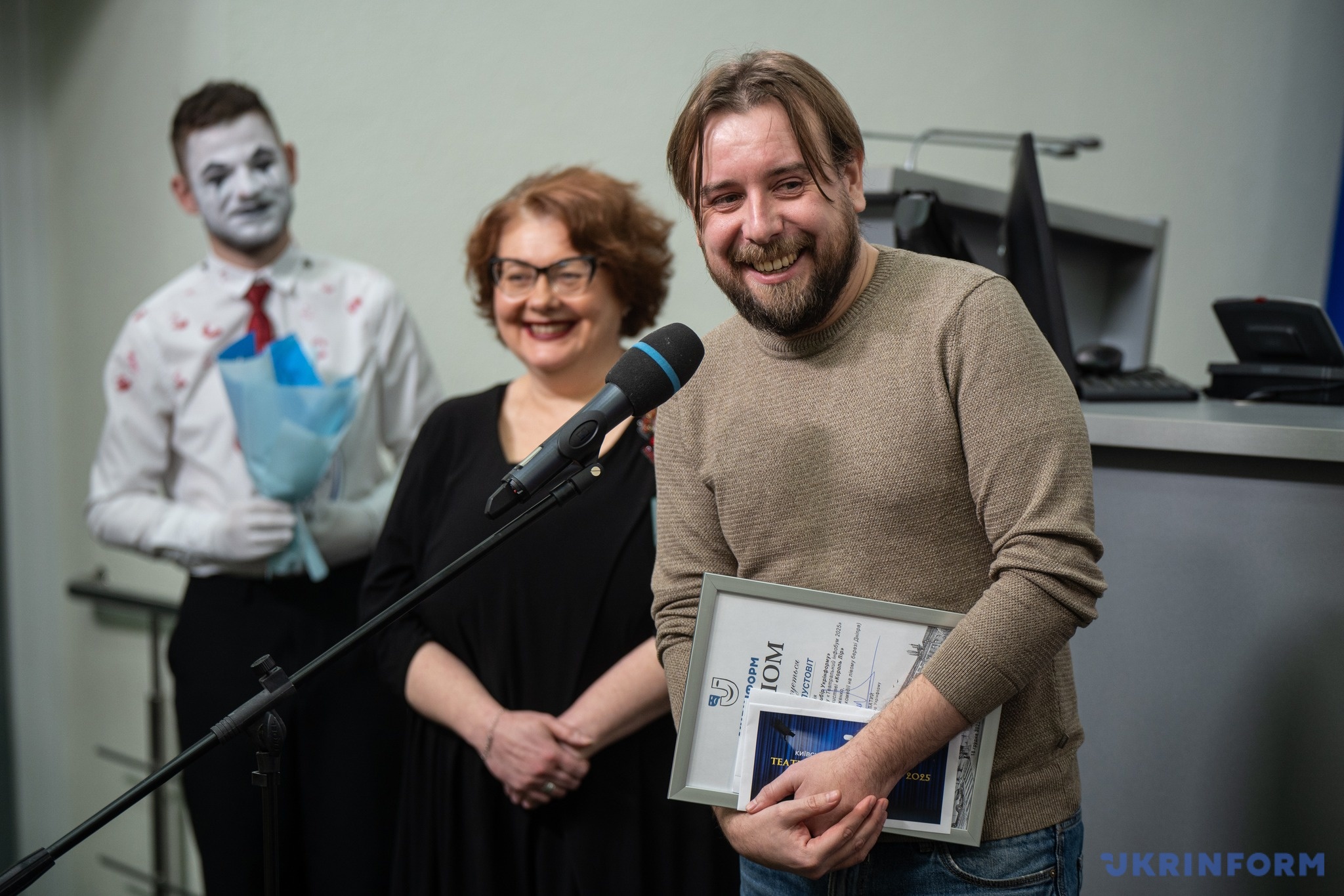 Експертка Ольга Стельмашевська і режисер Дмитро Захоженко