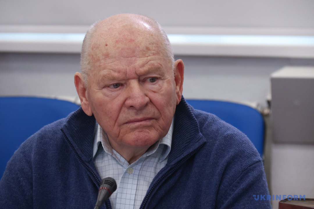 Микола Жулинський