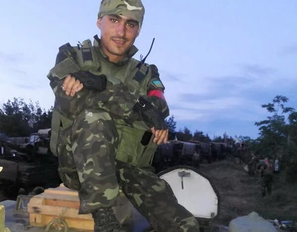 Артур Горобець під час бойових дій на Донеччині у 2014 році  