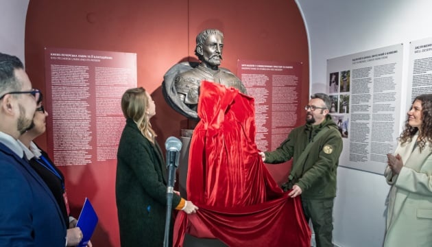 Під час відкриття погруддя І. Мазепи у Києво-Печерській лаврі. Фото: Національний заповідник «Києво-Печерська лавра»