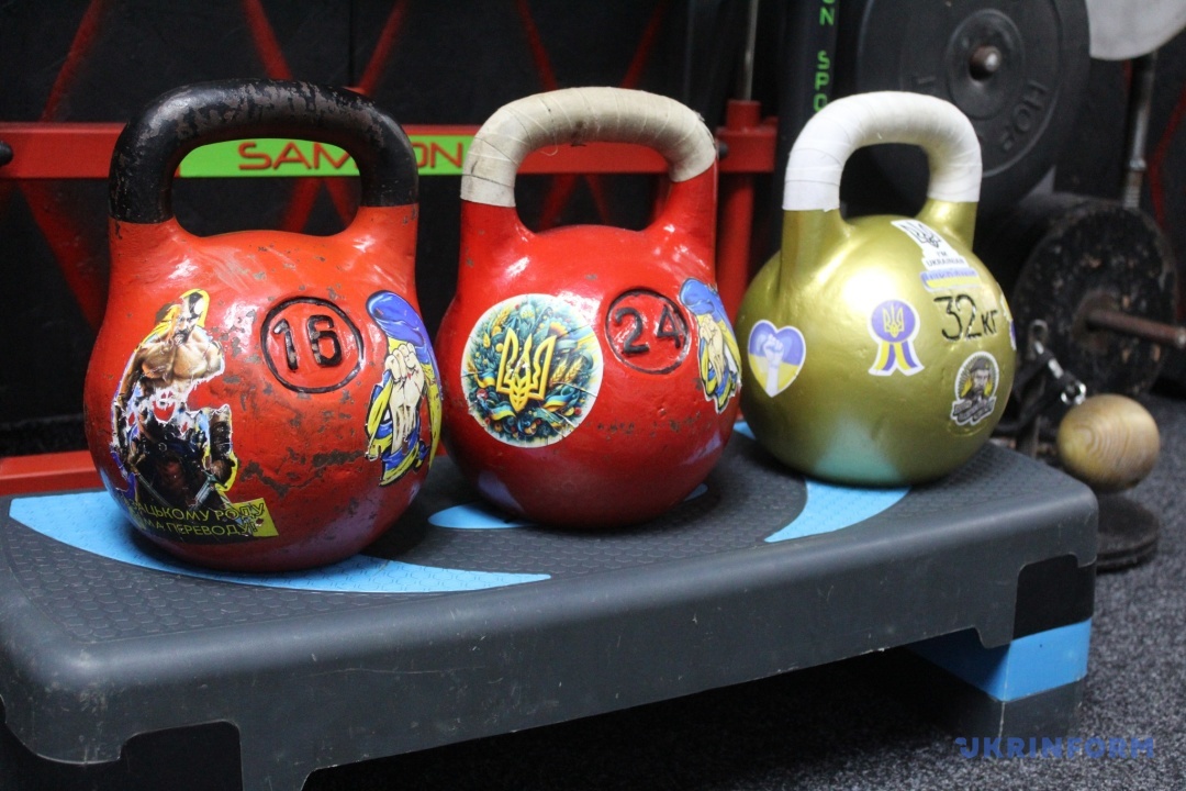 Гирі, з якими Василь Маєвський встановлював свої рекорди