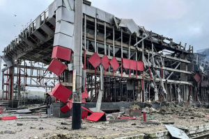 La Russie frappe de nouveau l’infrastructure civile et logistique de l’Ukraine 