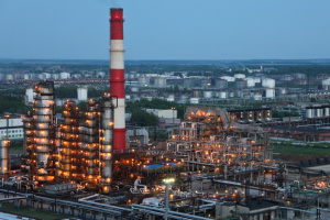 L’armée ukrainienne frappe le complexe pétrochimique de Riazan, en Russie et l’usine métallurgique d’Altchevsk, dans la région de Louhansk