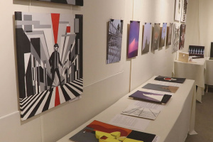 У Коломиї відкрили виставку «Інший погляд» для людей з порушенням зору