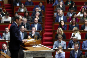 У Франції після кількамісячних перемовин парламент зміг ухвалити першу частину бюджету на наступний рік