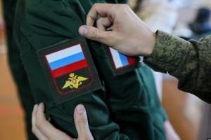Rusia recluta a niños ucranianos de los territorios temporalmente ocupados directamente en las escuelas