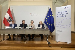 Більшість жителів Австрії не вірять, що нейтралітет захищає країну