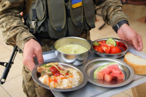 Побут ЗСУ: від їдальні - до сухпайка