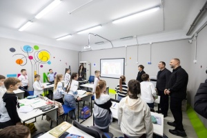 На Харківщині будують 43 підземні школи - Зеленська