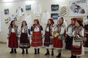 В Ужгородському скансені відкрили виставку вишиванок за автентичними взірцями