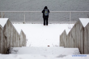 Хуртовина у Києві: понад 120 одиниць спецтехніки розпочали обробку вулиць