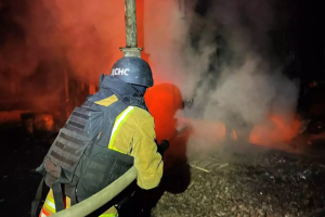 На Дніпропетровщині росіяни завдали повторного удару по підприємству - постраждали працівник та рятувальник