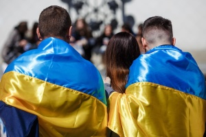 Більшість українців готові терпіти війну стільки, скільки необхідно