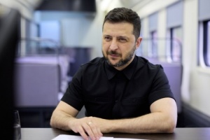 Selenskyj trifft sich in den Niederlanden mit Schoof und Sandu