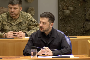 Зеленський: Ми детально працюємо над документом, який може зупинити війну і гарантувати безпеку