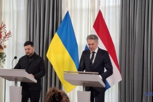 Зеленський: Путін хоче використати кожен метр території України як аргумент на перемовинах