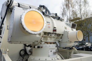 Британія витратить £20 мільйонів на розробку лазерної зброї для знищення дронів