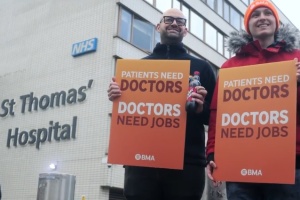 У Британії лікарі розпочали п'ятиденний страйк
