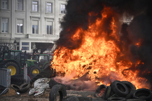 У Брюсселі фермери заблокували дороги - протестують через угоду з країнами Південної Америки