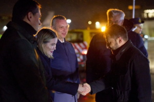 Гроші є. Миру нема. Час уже грає проти ворога