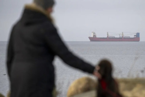 Swedish customs conduct inspection on board of sanctioned Russian vessel