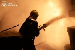 На Одещині через атаку РФ сталися пожежі на енергооб’єктах, пошкоджені склади з добривом