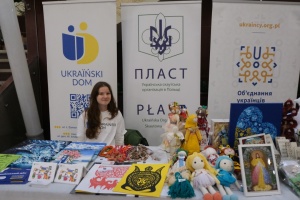 «Різдвяна майстерня» у Варшаві: В центрі польської столиці відбувся український благодійний ярмарок