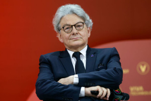 Франція відреагувала на санкції США проти колишнього єврокомісара