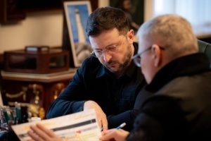 Zelensky a établi un lien entre la surveillance de l'Ukraine par des satellites chinois et les frappes russes contre les infrastructures énergétiques en Ukraine