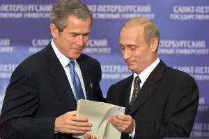 У 2000-х роках Путін фактично просив Буша взяти Росію до НАТО і жалівся на втрату контролю над Україною