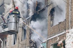 Strike on five-story building in Chernihiv: Number of victims rises to 10, including three children