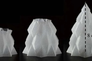 8-сантиметрова 3D-ялинка з льоду; канабіс проти раку яєчників: вчені зафіксували зупинку росту пухлин