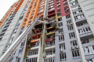 Russia launches nearly 500 drones and 40 missiles at Ukraine – Zelensky