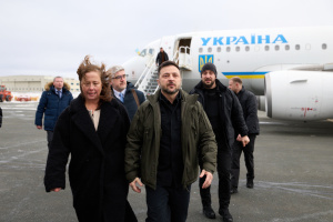 ゼレンシキー宇大統領、米大統領との会談前に欧州・加首脳と電話会談