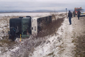 Passenger bus turns over in Ivano-Frankivsk region: One killed, eight injured