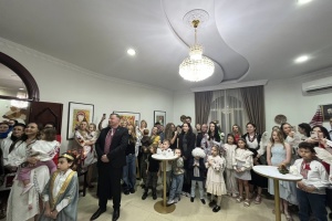 Різдвяне світло в Досі: Українська громада Катару провела традиційні вечорниці