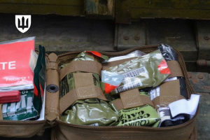 У Міноборони розповіли про склад індивідуальної аптечки військового
