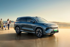 Частка китайських електрокарів в Європі зросла до рекордного рівня - Bloomberg