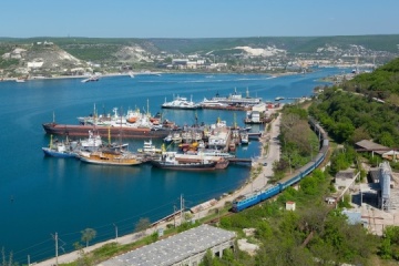 Occupiers defend bay with two boats in Sevastopol – media