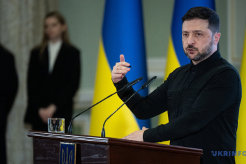 ゼレンシキー宇大統領、クリスマス期間のロシアの空撃への警戒を呼びかけ