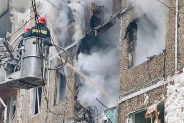 Strike on five-story building in Chernihiv: Number of victims rises to 10, including three children