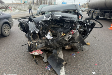 У Києві в ДТП за участю військового загинула жінка, двоє її дітей травмовані