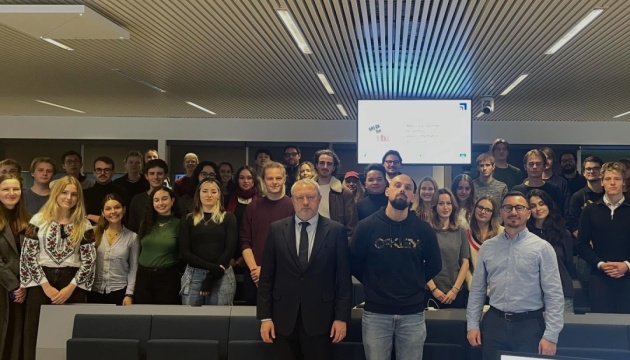 630_360_1764581932-253