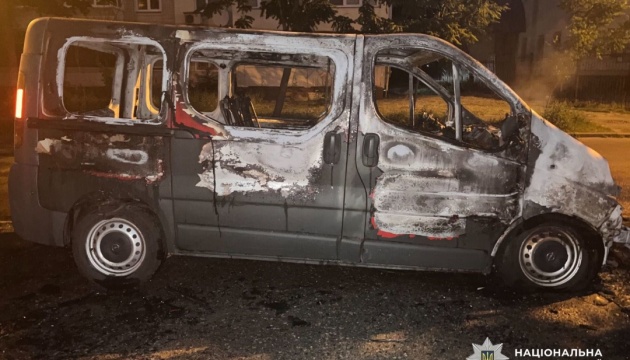 Зловмисника, який на замовлення підпалив три авто в Києві, засудили до 5 років в'язниці