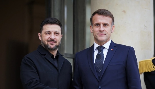 Zelensky y Macron se centran en París en las garantías de seguridad y el fin rápido de la guerra 