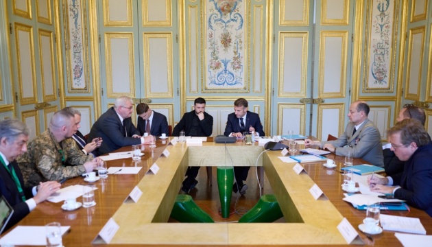 Zelensky discute avec les représentants des pays de l’UE et le secrétaire général de l’OTAN des négociations en Floride