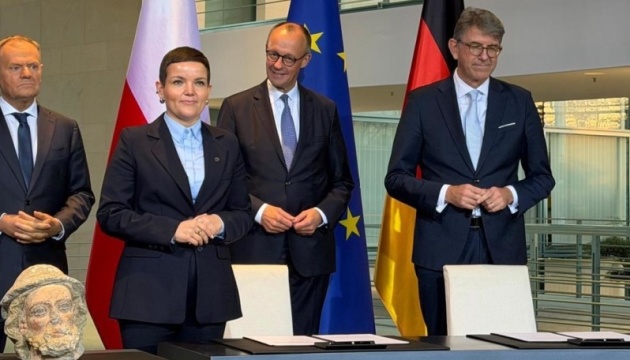 Німеччина передала Польщі десятки культурних артефактів, викрадених під час Другої світової 