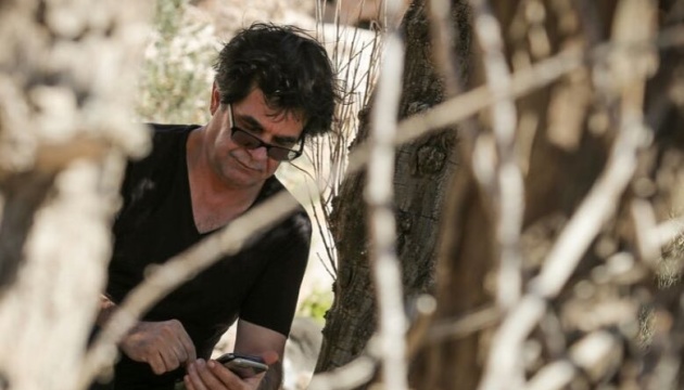 Переможця Каннського кінофестивалю режисера Джафара Панахі заочно засудили в Ірані до року тюрми