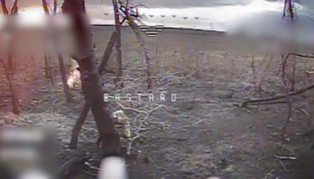 Оператори дронів знищили три укриття росіян на Курському напрямку